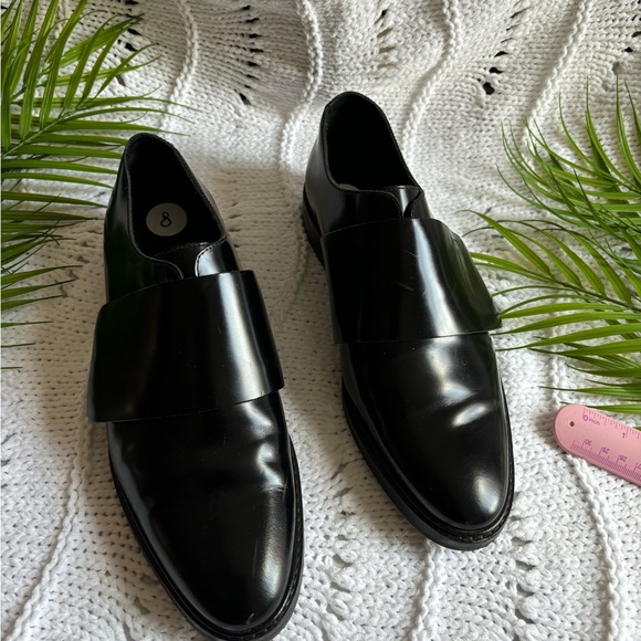 COS leather velcro Wrap-over loafer, so comfortable and easy going shoe. - Picture 10 of 13